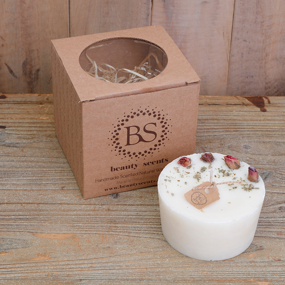 Scented Candle With Rose Buds